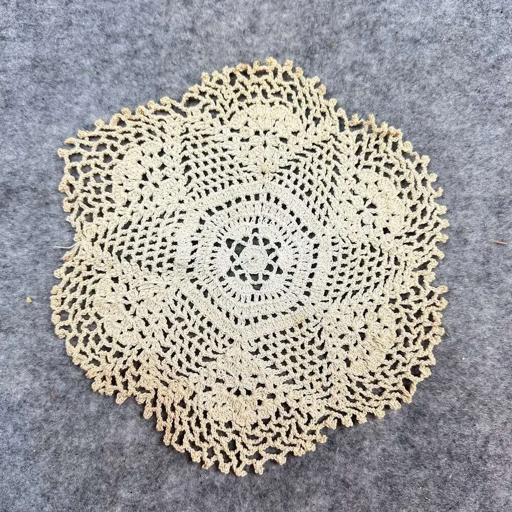 Vintage Doily Antique Handmade Crochet Lace Scalloped Circle Coaster